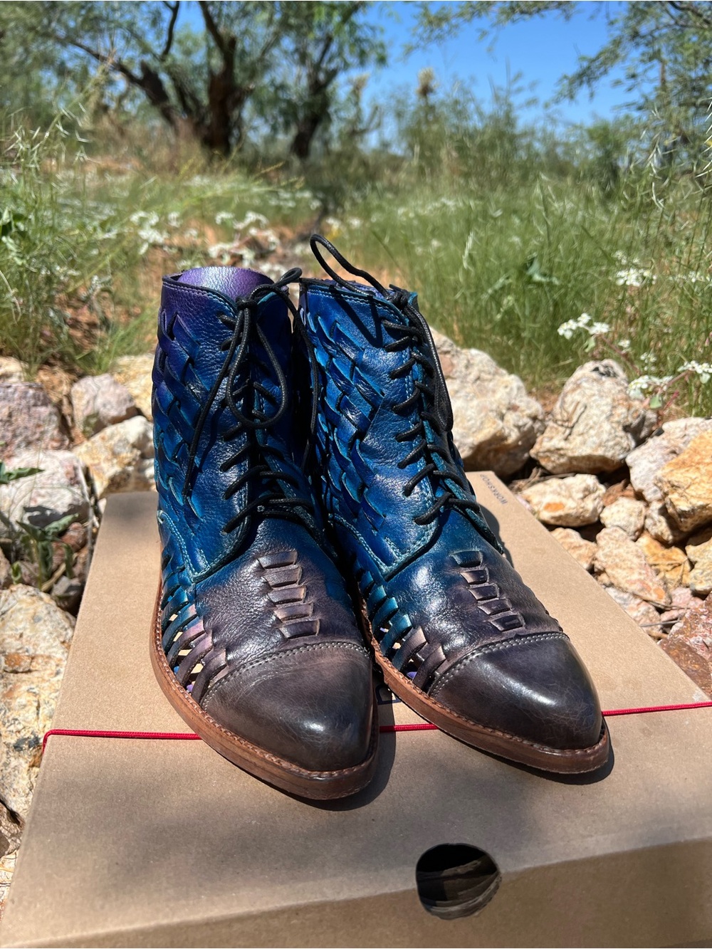 Bed|Stu Loretta Moody Blues TD 7.5 Blue Purple Tie Dye Woven Leather Boots - Picture 2 of 9